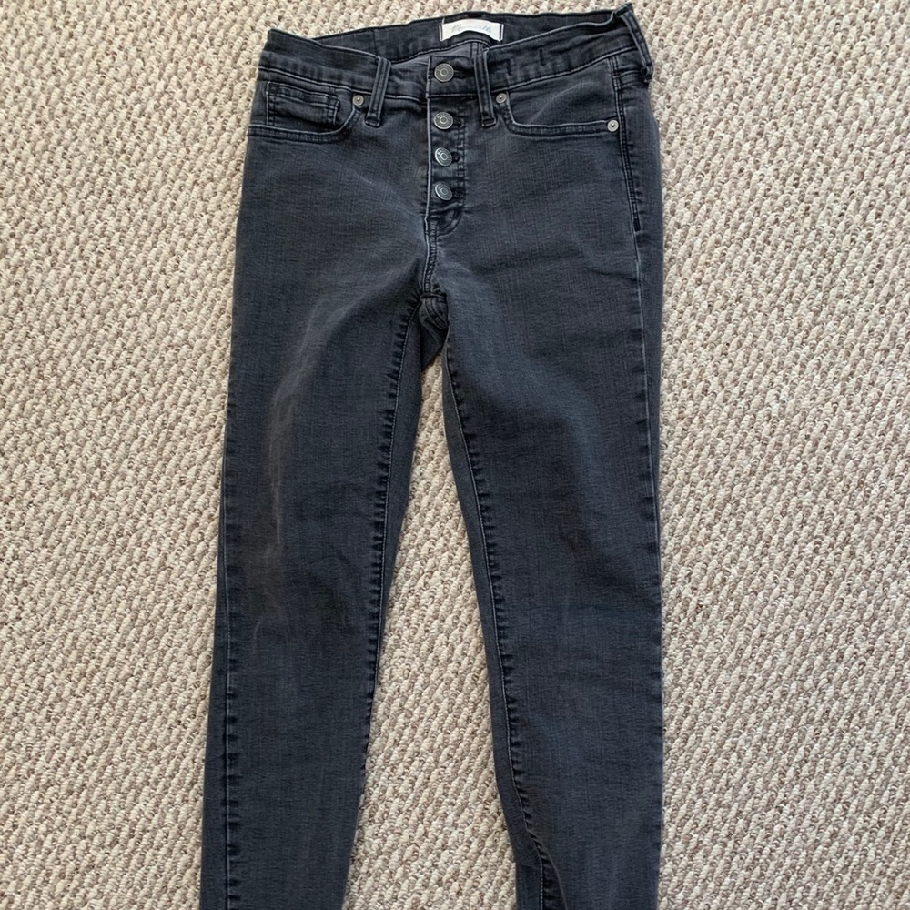 Madewell Skinny Jeans Size 26, 9” high rise